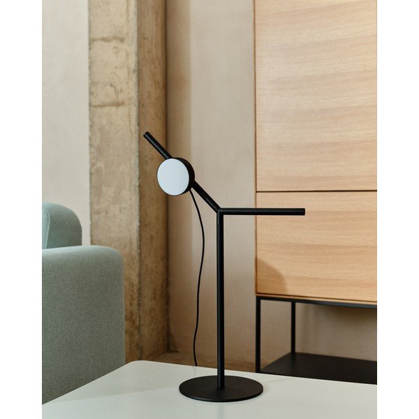 Juodos spalvos iš metalo stalinis šviestuvas LED su pritemdymo funkcija (aukštis 61,5 cm) Orey – Kave Home-image-1