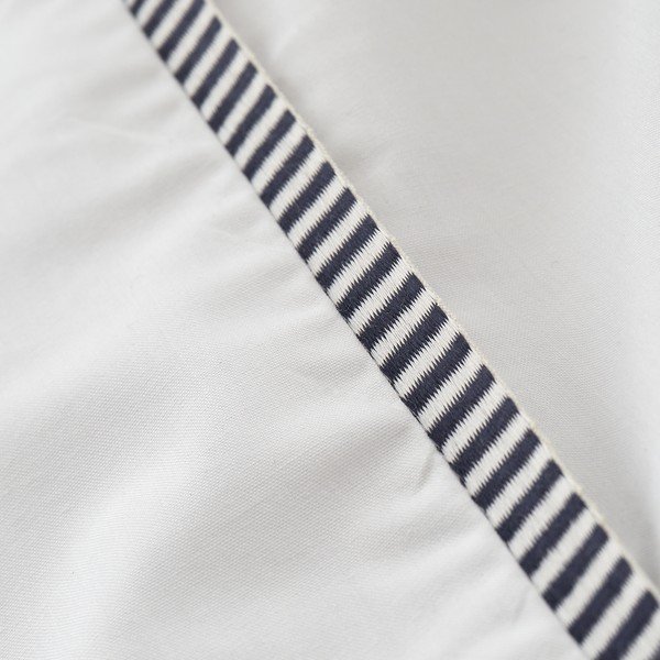 Baltos spalvos iš medvilninio perkelio viengulė patalynė 135x200 cm Contrast Trim – Bianca-image-4