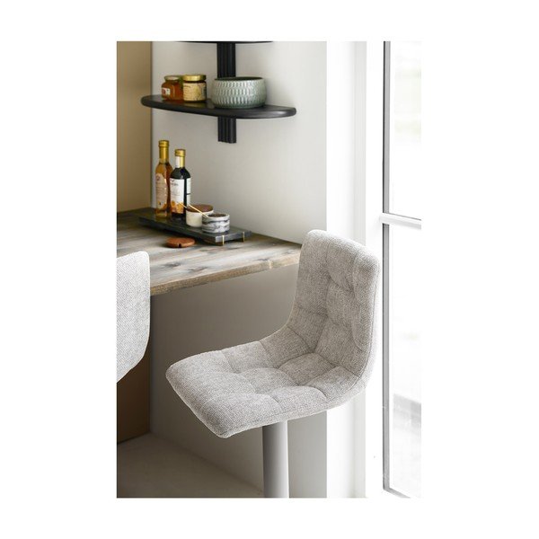 Šviesiai pilkos spalvos iš audinio baro taburėtės reguliuojamo aukščio/su pasukimo funkcija 2 vnt. (sėdynės aukštis 63 cm) Middelfart – House Nordic-image-3