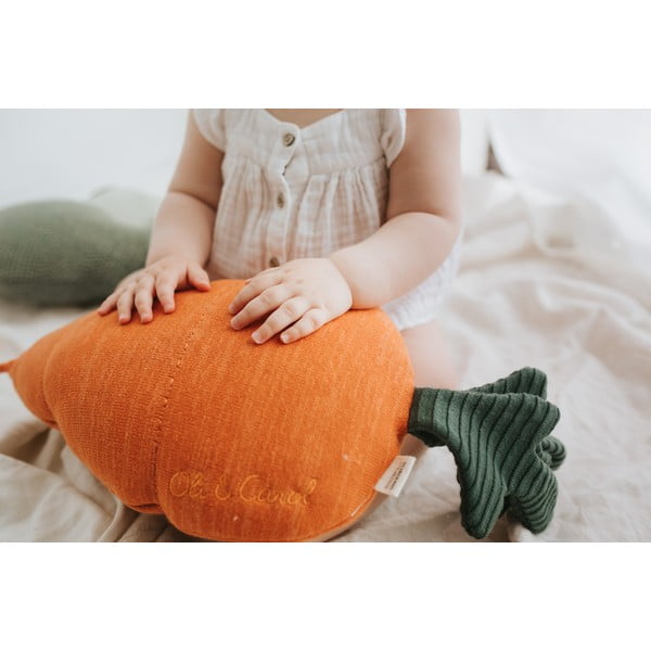 Vaikiška pagalvė Cathy the Carrot – Lorena Canals-image-3