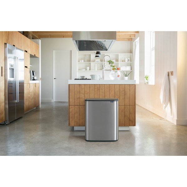 Iš plieno galima atidaryti palietus šiukšliadėžė matinės sidabrinės spalvos 60 l Bo Touch Bin – Brabantia-image-1