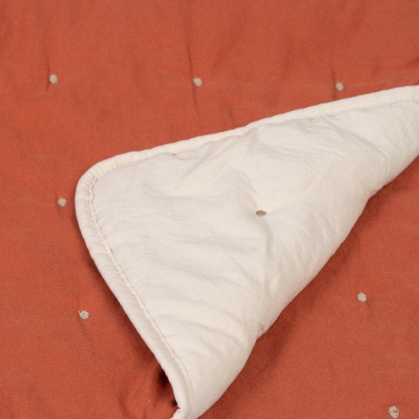 Iš mikropluošto dygsniuota lovatiesė raudonos plytų spalvos/smėlio spalvos 230x280 cm – Ixia-image-3