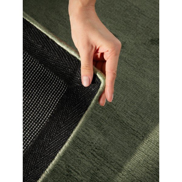 Rankų darbo žalios spalvos iš viskozės kilimas 80x150 cm Noemi – Vikosa-image-4
