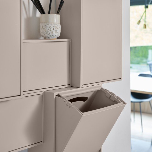 Šviesiai pilkos spalvos iš perdirbto plastiko šiukšliadėžė rūšiavimui/sieninė Recycling Box – ReCollector-image-3