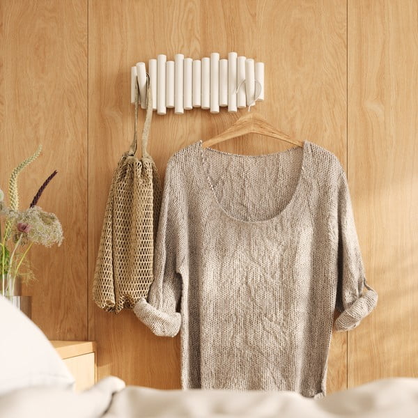 Iš pušies masyvo sieninė lentyna baltos spalvos Picket – Umbra-image-1