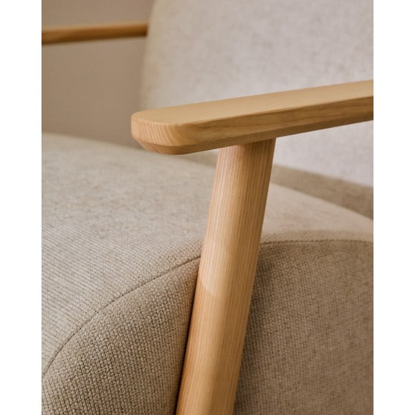 Smėlio spalvos/kreminės spalvos iš šenilinio audinio krėslas Meghan – Kave Home-image-1