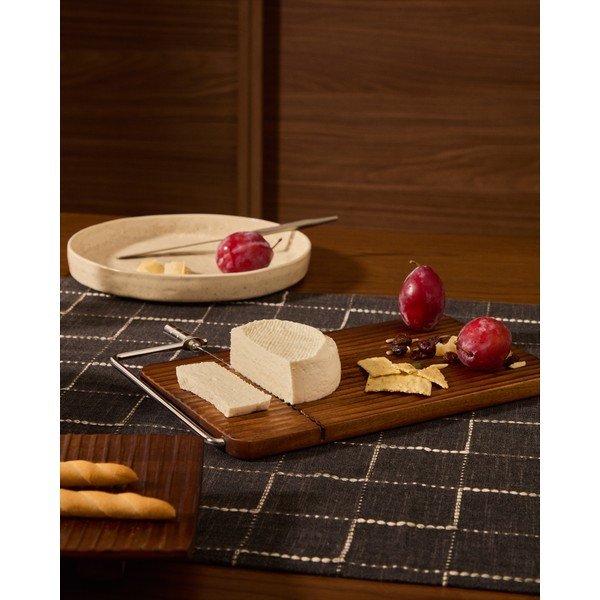 Iš medienos pjaustymo lentelė 29 x 22 cm Rommu – Kave Home-image-1