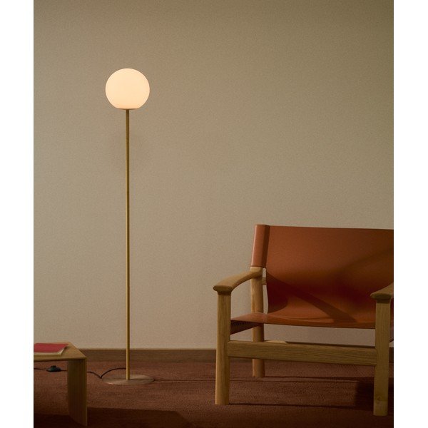 Baltos spalvos/auksinės spalvos pastatomas šviestuvas (aukštis 155 cm) su stiklo gaubtu Brisia – Kave Home-image-1