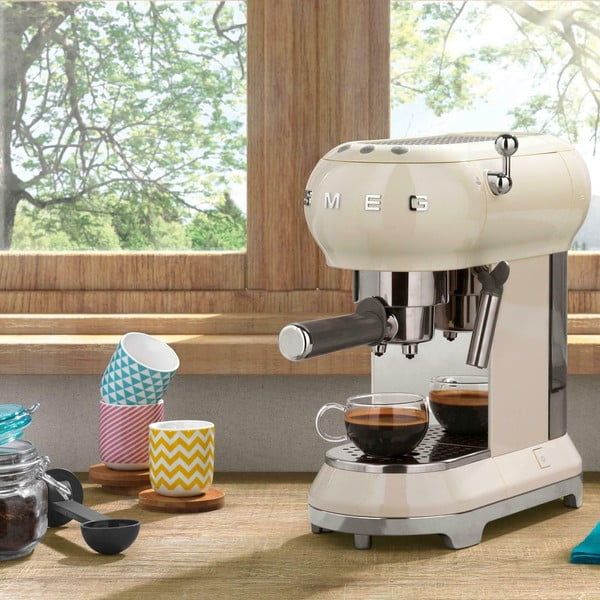Kreminės baltos spalvos svirtinis espreso aparatas SMEG-image-1
