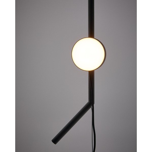 Juodos spalvos pastatomas šviestuvas LED su pritemdymo funkcija (aukštis 339 cm) Orey – Kave Home-image-2