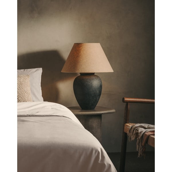 Stalinis šviestuvas juodos spalvos/smėlio spalvos (aukštis 60 cm) su tekstiliniu gaubtu Mercadal – Kave Home-image-1