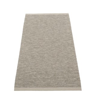 Pilkos spalvos lauko kilimas 70x150 cm Sam Warm Grey – Pappelina