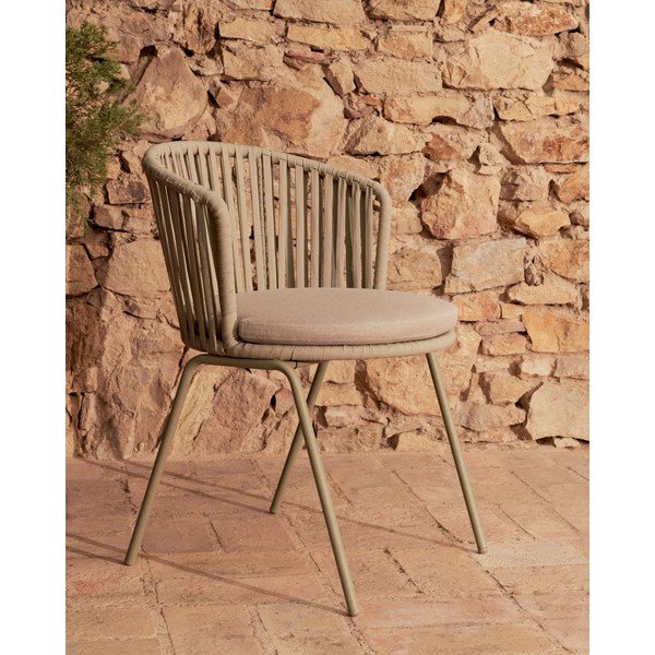 Smėlio spalvos metalinė sodo kėdė Saconca - Kave Home-image-1