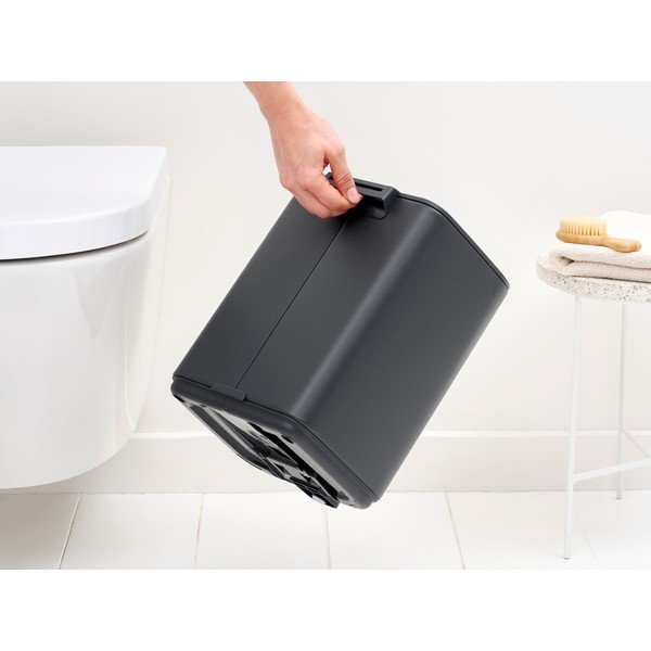 Tamsiai pilkos spalvos šiukšliadėžė iš plieno su pedalu 7 l Bo – Brabantia-image-2