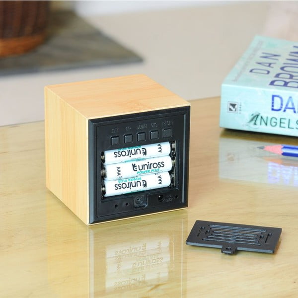 Mėlynas LED žadintuvas "Cube Click Clock", buko spalvos-image-2