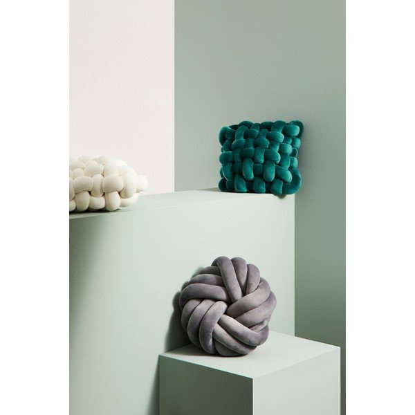 Iš velveto dekoratyvinė pagalvėlė 30x30 cm Entwine – Yes Everyday-image-2