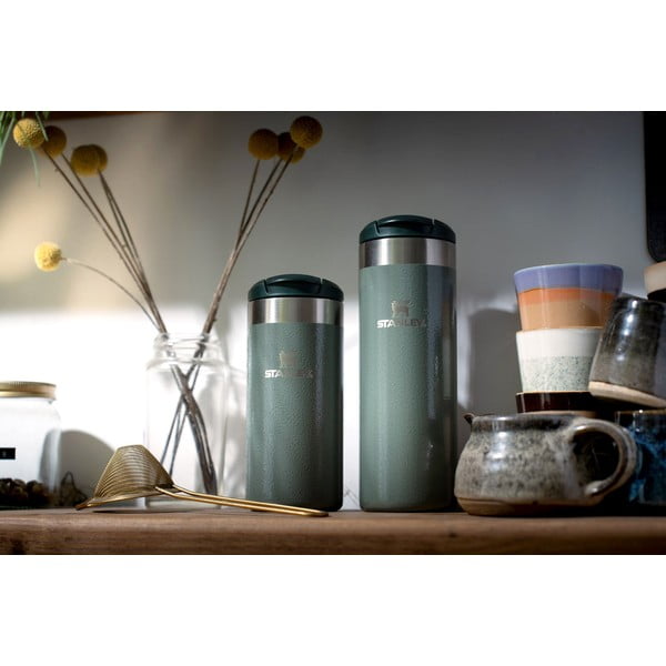 Žalios spalvos iš nerūdijančio plieno termo puodelis 470 ml AeroLight™ Transit Hammer Tone Green – Stanley-image-4