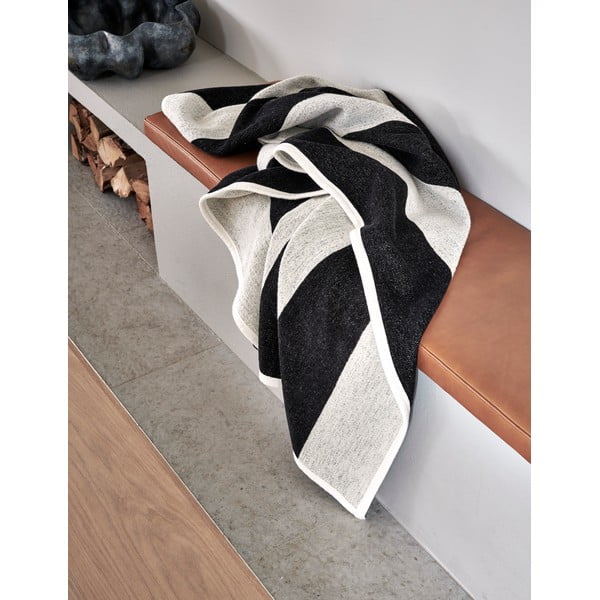 Juodos ir baltos spalvos iš vilnos mišinio antklodė ir pledas 140x180 cm Bob Black Vanilla – Pappelina-image-1