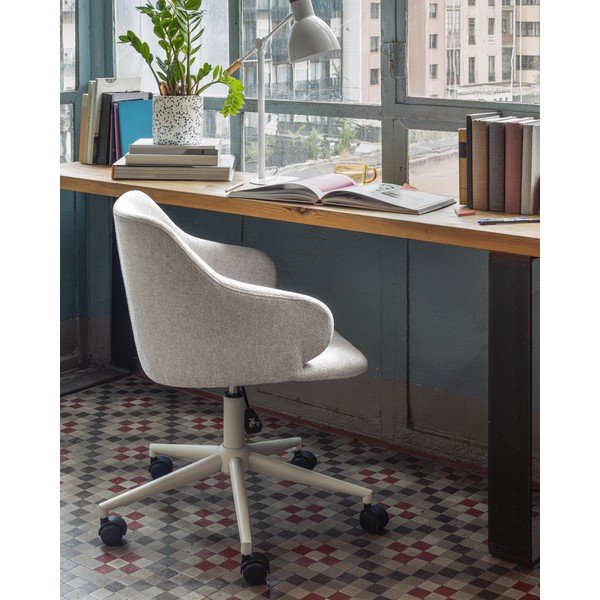 Šviesiai pilka biuro kėdė Kave Home Einara-image-1