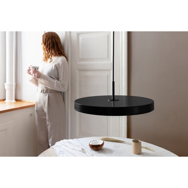 Kabantis šviestuvas juodos spalvos LED ø 43 cm su metaliniu gaubtu Asteria Medium – UMAGE-image-1