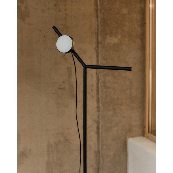 Juodos spalvos pastatomas šviestuvas LED su pritemdymo funkcija (aukštis 160 cm) Orey – Kave Home-image-1