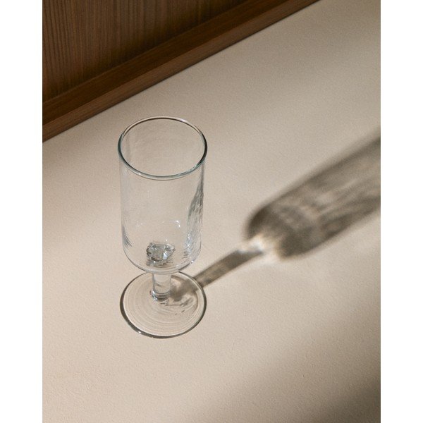 Stiklinė vynui Obila – Kave Home-image-1