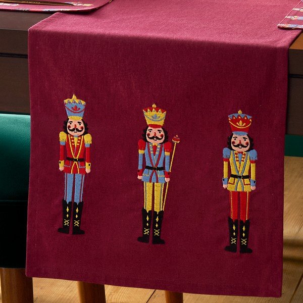 Iš medvilnės stalo takelis su Kalėdų motyvu 220x32 cm Christmas Nutcracker – Catherine Lansfield-image-2