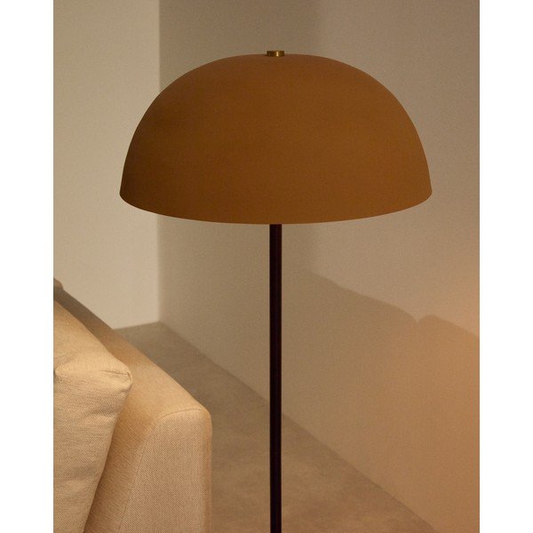 Terakotos spalvos pastatomas šviestuvas (aukštis 140 cm) su metaliniu gaubtu Nibla – Kave Home-image-3