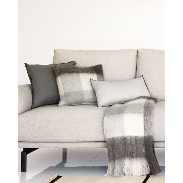 Iš vilnos mišinio dekoratyvinis pagalvės užvalkalas 45x45 cm Catarina – Kave Home-image-1