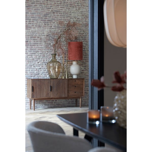 Žema šoninė spintelė iš medienos masyvo tamsiai rudos spalvos 150x80 cm Bitika – Light & Living-image-1