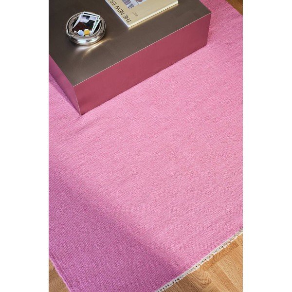 Rankų darbo rožinės spalvos iš vilnos mišinio kilimas 160x230 cm Row – Jotex-image-1