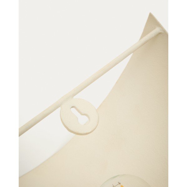 Baltos spalvos sieninė lempa su kištuku Nibla – Kave Home-image-3