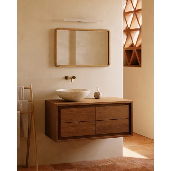 Rudos spalvos iš tikmedžio masyvo pakabinama spintelė po kriaukle 90x40 cm Kenta – Kave Home-image-1