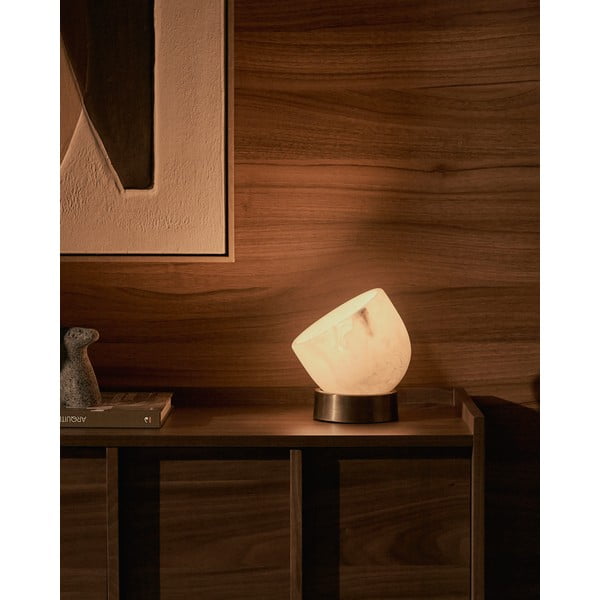 Kreminės spalvos/žalvario spalvos stalinis šviestuvas (aukštis 17 cm) Shenli – Kave Home-image-1