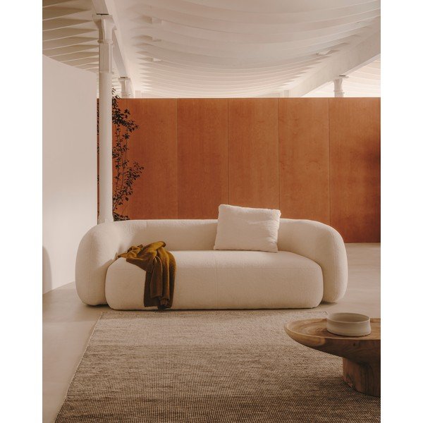 Sofa kreminės spalvos iš boucle 246 cm Martina – Kave Home-image-1