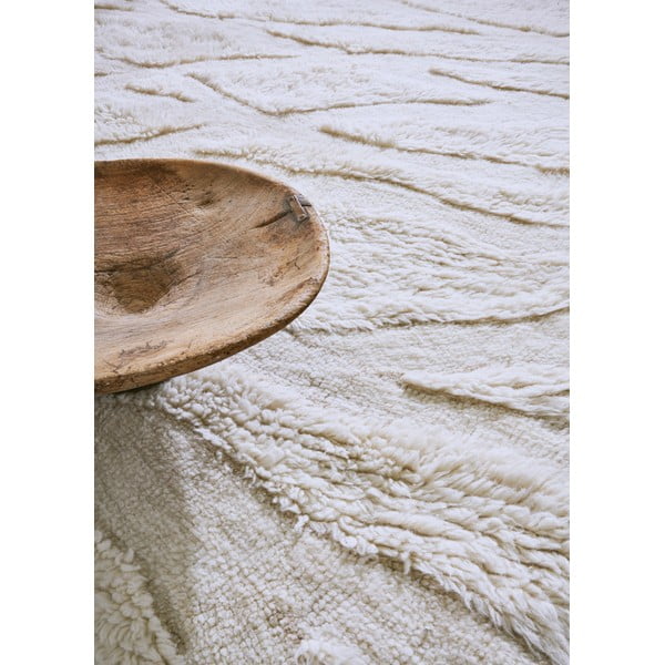 Skalbiamas/rankų darbo iš vilnos kilimas baltos spalvos 70x200 cm Enkang Ivory – Lorena Canals-image-3