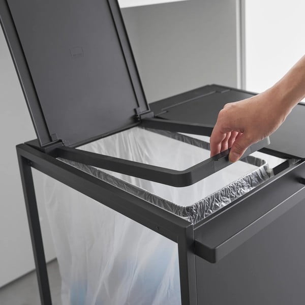 Iš metalo šiukšliadėžė juodos spalvos rūšiavimui Tower – YAMAZAKI-image-3