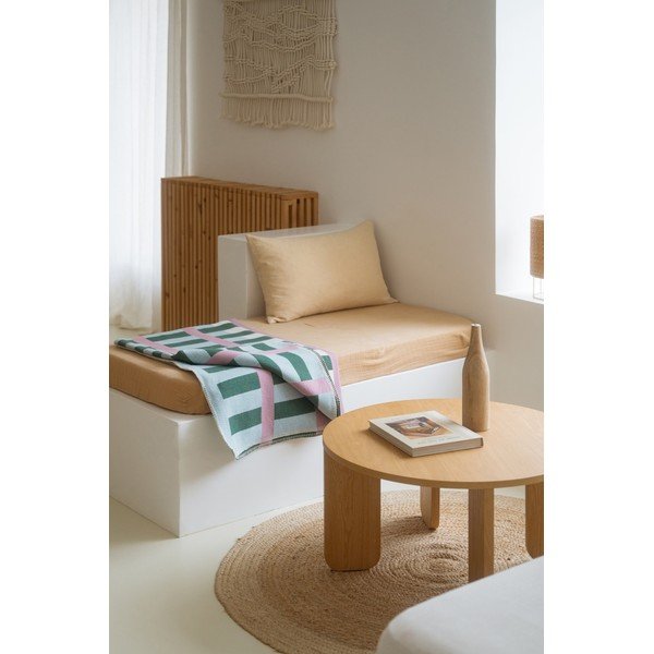 Žalios spalvos/rožinės spalvos antklodė ir pledas 160x200 cm Onu – noo.ma-image-1