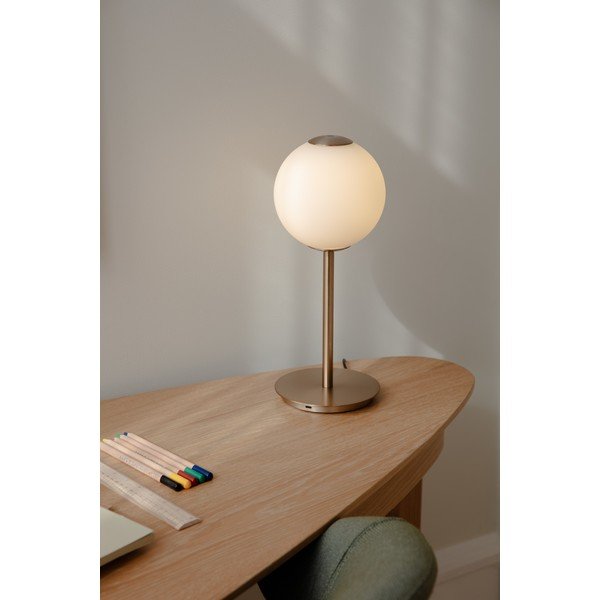 Žalvario spalvos iš metalo stalinis šviestuvas LED su pritemdymo funkcija (aukštis 37 cm) su stiklo gaubtu Audrey Table – UMAGE-image-1