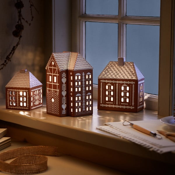 Iš keramikos žvakidė arbatinei žvakutei Gingerbread Lighthouse – Kähler Design-image-3