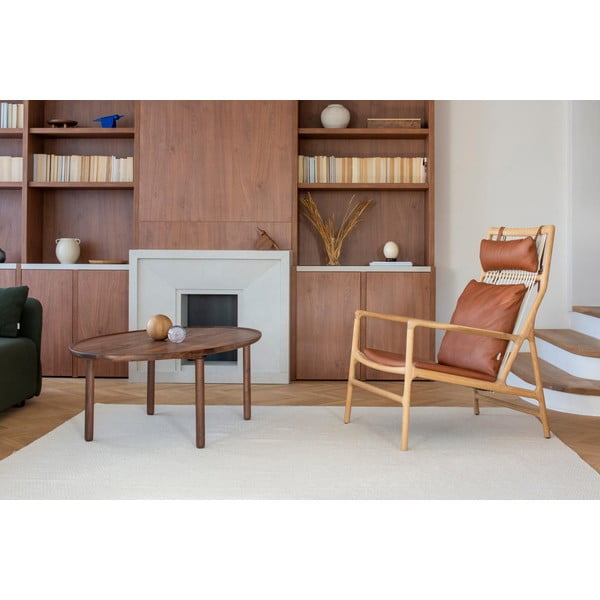 Fotelis su ąžuolo masyvo konstrukcija ir rudos buivolo odos sėdyne Gazzda Dedo-image-1