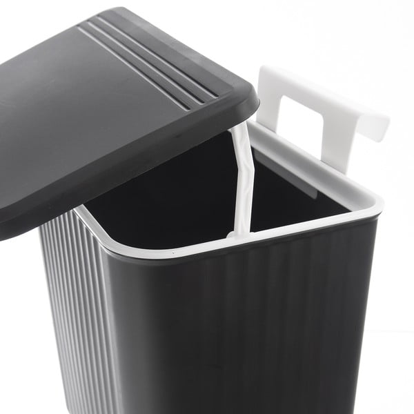Juodos spalvos iš plastiko šiukšliadėžė 13 l – Orion-image-3