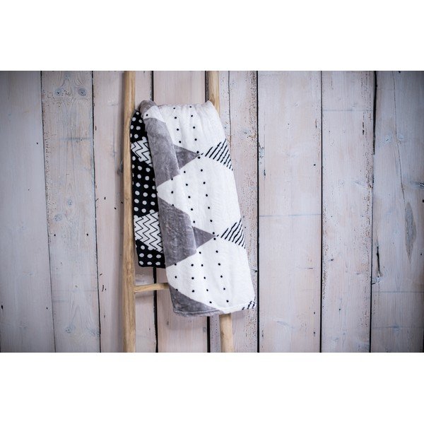 Mikropluošto pledas My House Triangle, 150 x 200 cm-image-1