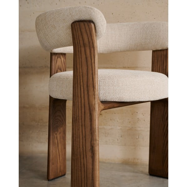 Rudos spalvos/smėlio spalvos iš uosio masyvo valgomojo kėdė su porankiais Granite – Kave Home-image-2