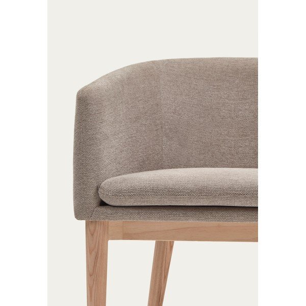 Smėlio spalvos iš audinio valgomojo kėdė su porankiais Harlan – Kave Home-image-2