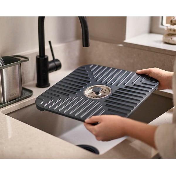 Neslystantis kilimėlis praustuvei 30x30 cm SinkShield – Joseph Joseph-image-4