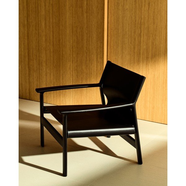 Juodos spalvos krėslas iš odos Jan – Kave Home-image-1