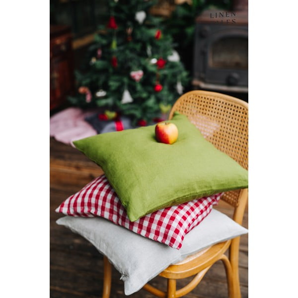 Iš lino dekoratyvinis pagalvės užvalkalas 50x50 cm Red Gingham – Linen Tales-image-1
