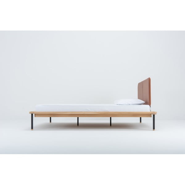 Ruda/natūralios spalvos minkšta dvigulė lova iš ąžuolo medienos su grotelėmis 160x200 cm Fina - Gazzda-image-3