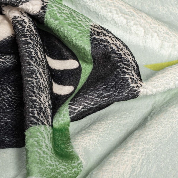 Šviesiai žalia mikropluošto antklodė kūdikiams 140x110 cm Panda - Moshi Moshi-image-1